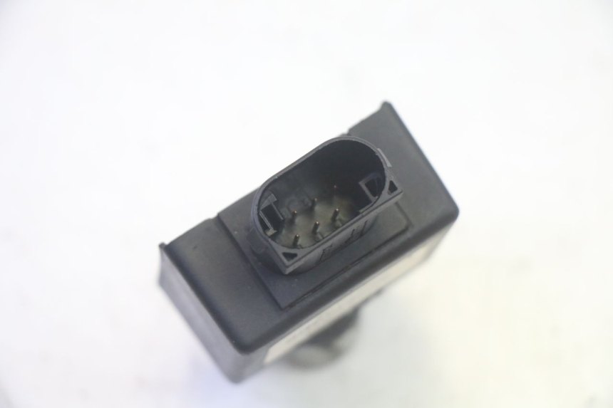 photo de RELAIS ELECTRIQUE PEUGEOT LUDIX 50 (2005 - 2007) - Autre angle de vue