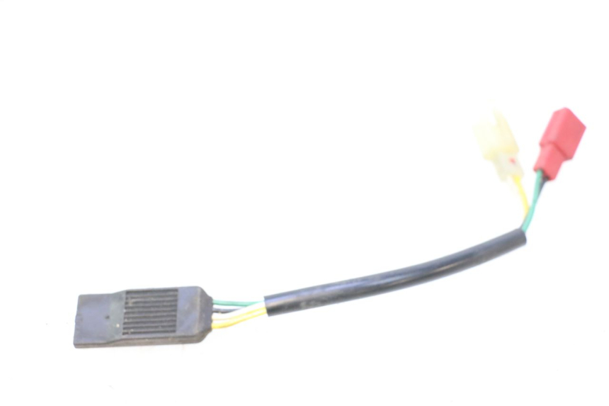 photo de RELAIS ELECTRIQUE SYM MIO 50 (2005 - 2010) - Gros plan technique