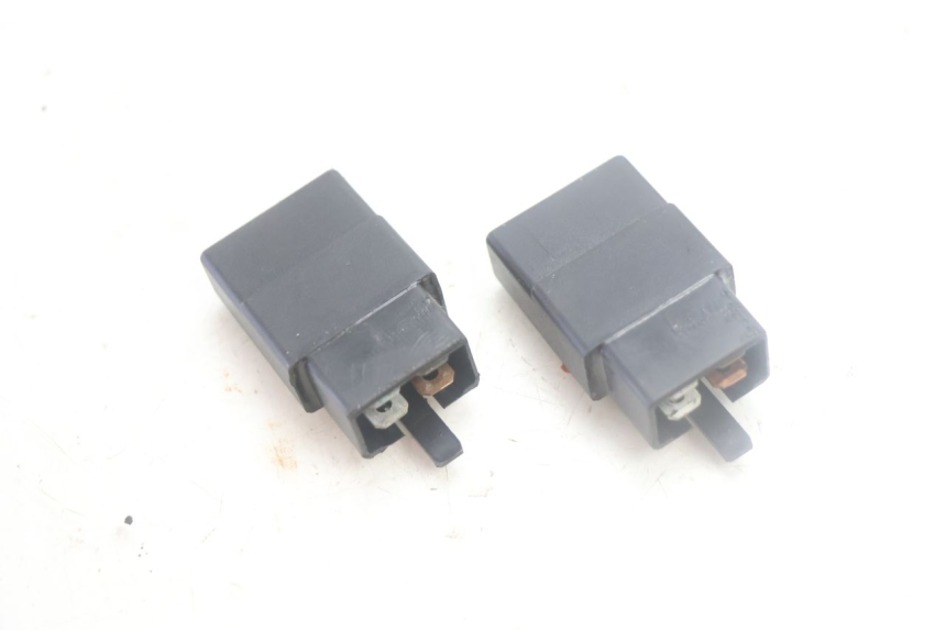 photo de RELAIS ELECTRIQUE SYM MIO 50 (2005 - 2010) - Autre angle de vue
