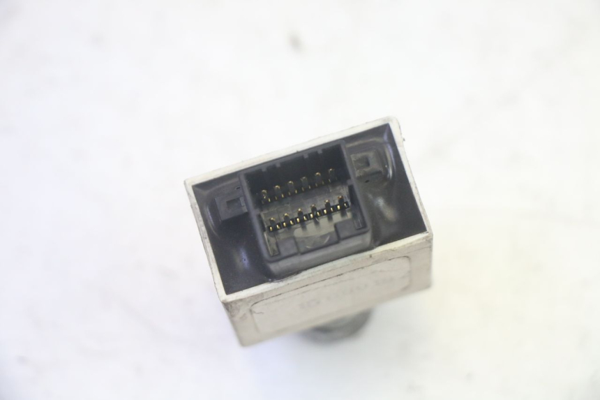 photo de RELAIS ELECTRIQUE PIAGGIO MP3 HPE 350 (2018 - 2020) - Autre angle de vue