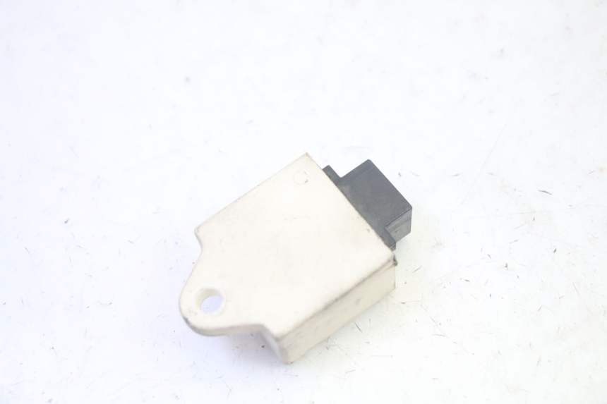 photo de RELAIS ELECTRIQUE PIAGGIO MP3 500 (2016 - 2018) - Autre angle de vue