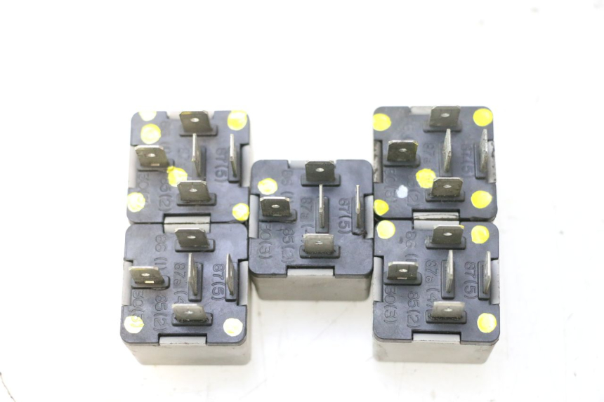 photo de RELAIS ELECTRIQUE PIAGGIO MP3 500 (2011 - 2015) - Autre angle de vue