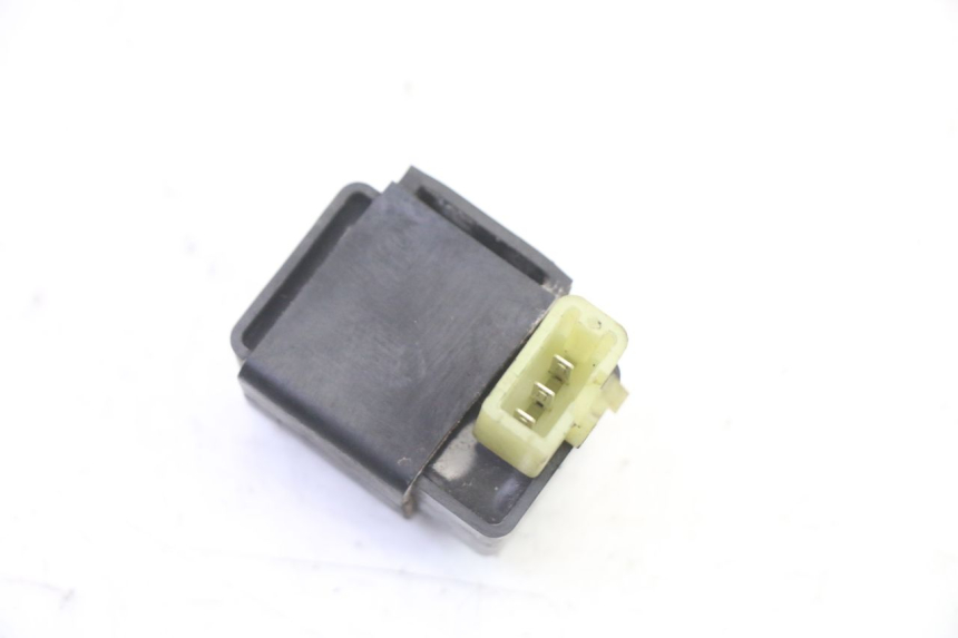 photo de RELAIS ELECTRIQUE HONDA NTV DEAUVILLE 650 (2001 - 2006)