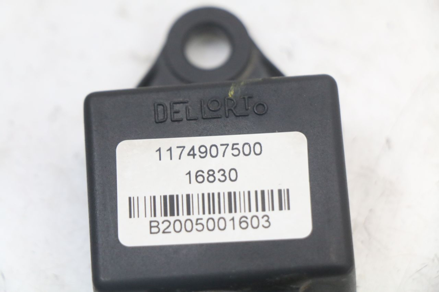 photo de RELAIS ELECTRIQUE PEUGEOT LUDIX 50 (2005 - 2007)