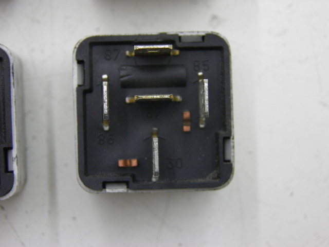 photo de RELAIS ELECTRIQUE PIAGGIO MP3 400 (2007 - 2009)