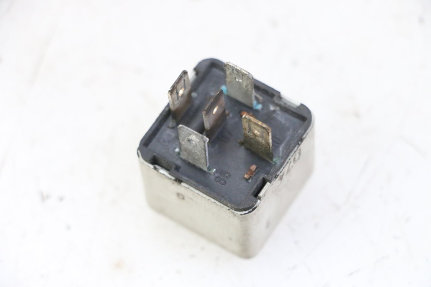 photo de RELAIS ELECTRIQUE PIAGGIO VESPA GRANTURISMO 200 (2004 - 2005)