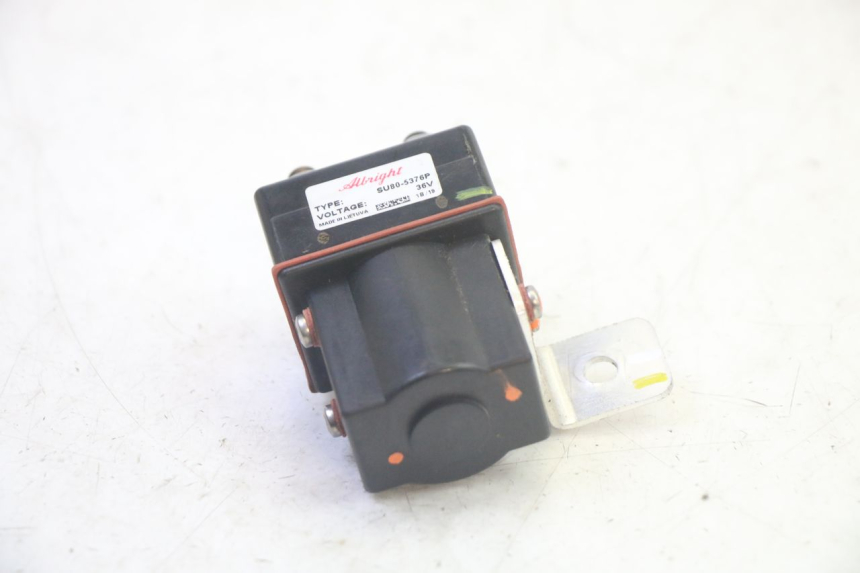 photo de RELAIS ELECTRIQUE LIGIER PULSE 3 1 (2014 - 2020) - Gros plan technique