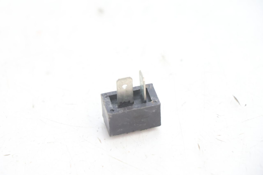 photo de RELAIS ELECTRIQUE YAMASAKI ROADSTER 50 (2013 - 2018) - Zoom état d’usage