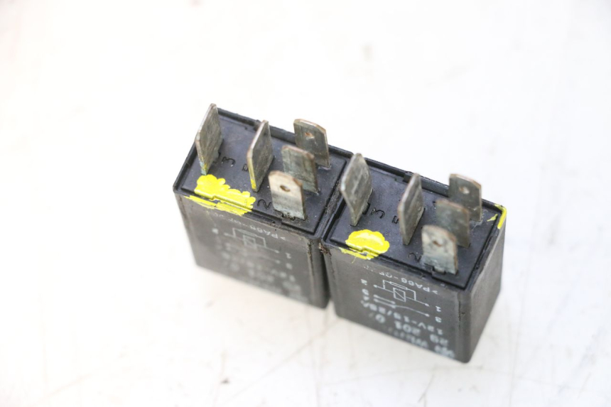 photo de RELAIS ELECTRIQUE PEUGEOT SATELIS 125 (2013 - 2018) - Autre angle de vue