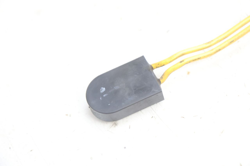 photo de RELAIS ELECTRIQUE APRILIA SCARABEO GT 125 (1999 - 2007) - Détail de la pièce
