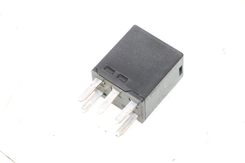 photo de RELAIS ELECTRIQUE CAN-AM SPYDER RS 1000 (2008 - 2012) - Autre angle de vue