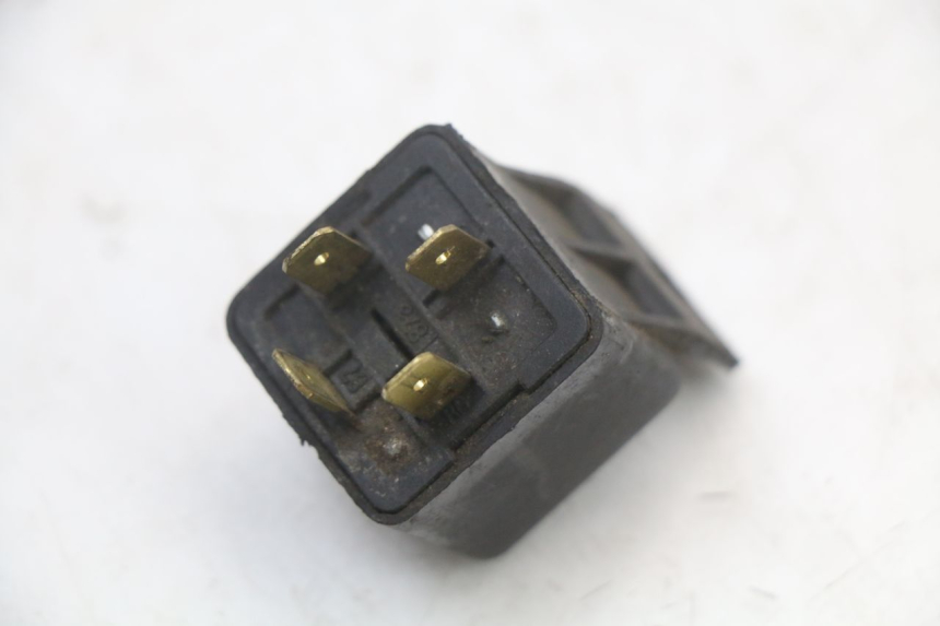 photo de RELAIS ELECTRIQUE SUZUKI GSX E 250 (1982 - 1983)