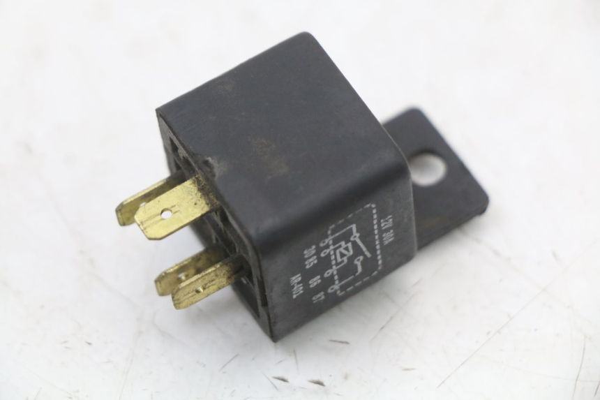 photo de RELAIS ELECTRIQUE SUZUKI GSX E 250 (1982 - 1983)