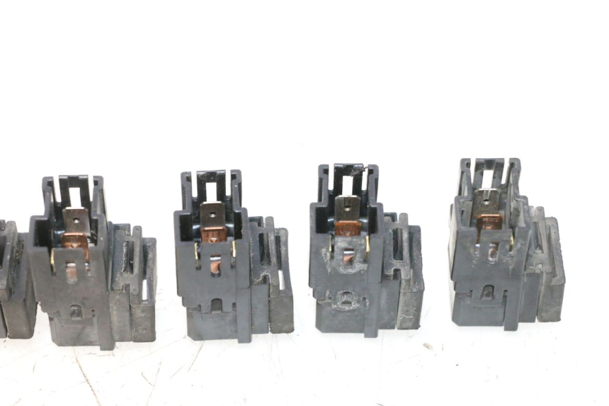 photo de RELAIS ELECTRIQUE YAMAHA TDM ABS 900 (2002 - 2014) - Gros plan technique