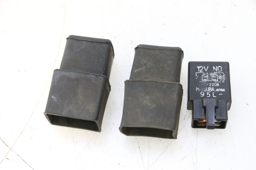 photo de RELAIS ELECTRIQUE HONDA VFR FI RC46 800 (1998 - 2001) - Vue principale