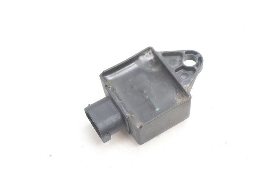 photo de RELAIS ELECTRIQUE PEUGEOT VIVACITY 50 (2004 - 2009) - Autre angle de vue