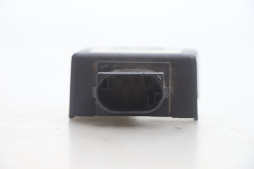photo de RELAIS ELECTRIQUE PEUGEOT VIVACITY 50 (2004 - 2009) - Points de fixation