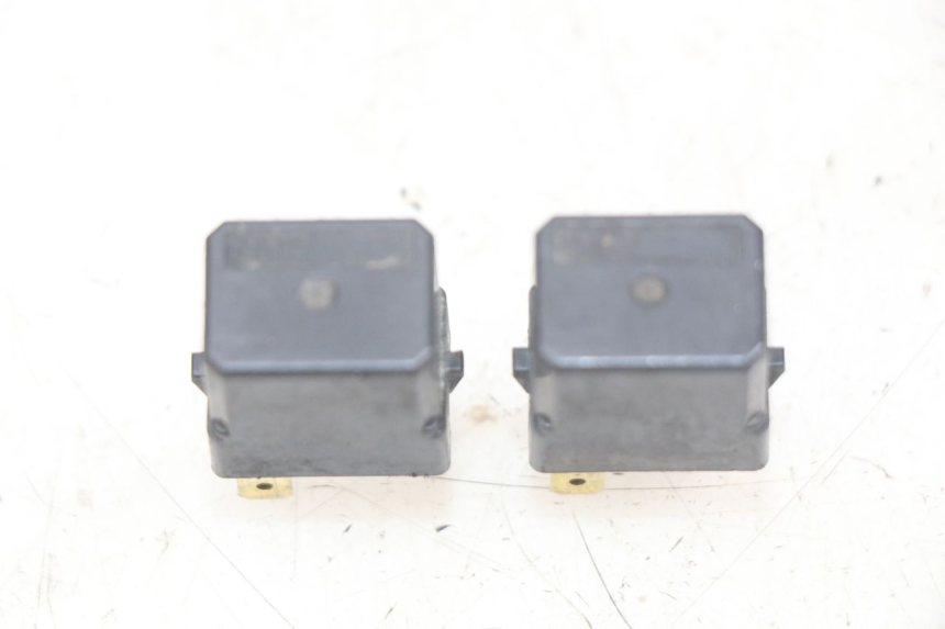 photo de RELAIS ELECTRIQUE YAMAHA X-MAX XMAX 250 (2006 - 2009)