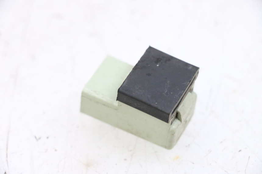 photo de RELAIS ELECTRIQUE YAMAHA X-MAX XMAX 125 (2010 - 2013) - Zoom état d’usage