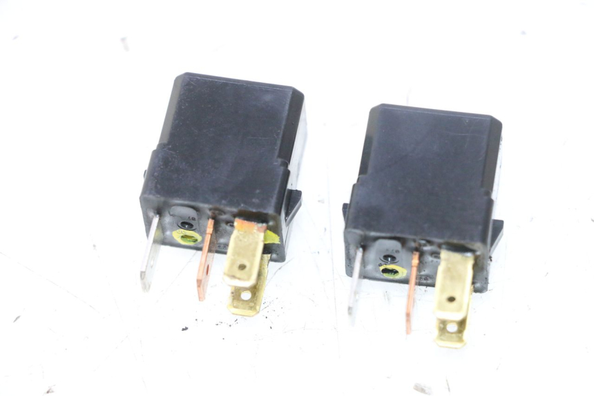 photo de RELAIS ELECTRIQUE YAMAHA X-MAX XMAX 125 (2010 - 2013) - Vue principale