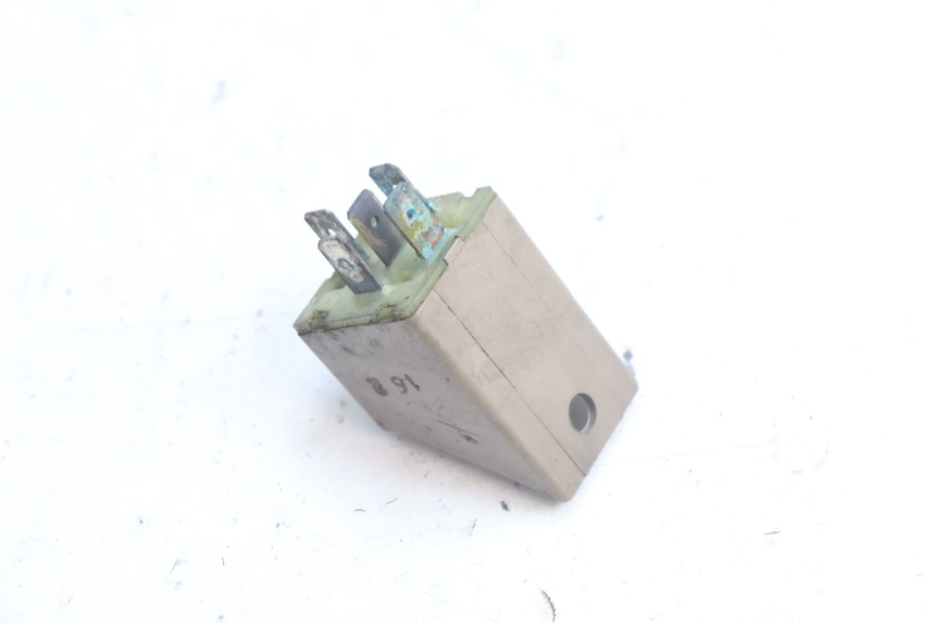 photo de RELAIS ELECTRIQUE PIAGGIO X9 AMALFI 180 (2000 - 2003) - Autre angle de vue