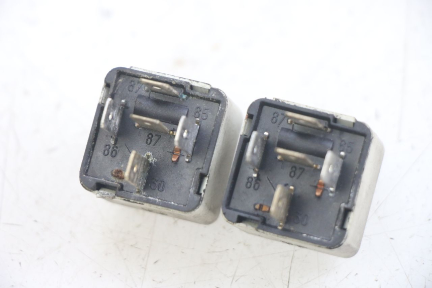 photo de RELAIS ELECTRIQUE PIAGGIO X9 125 (2000 - 2003)
