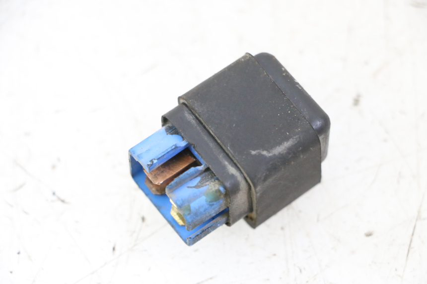 photo de RELAIS ELECTRIQUE YAMAHA XJN DIVERSION 600 (2000 - 2003)