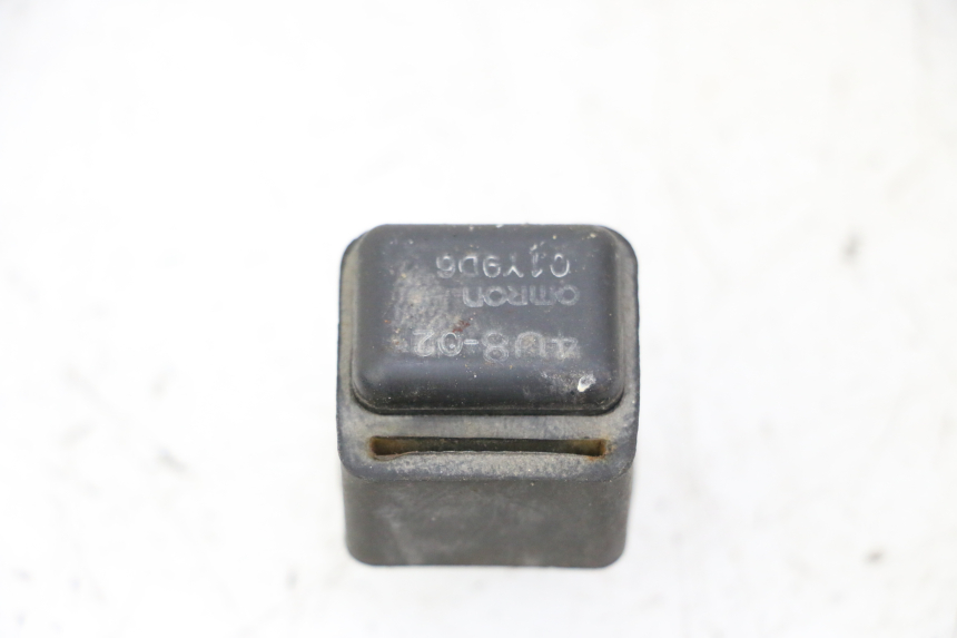 photo de RELAIS ELECTRIQUE YAMAHA XJN DIVERSION 600 (2000 - 2003)