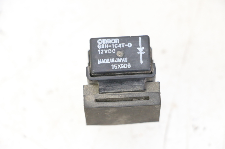 photo de RELAIS ELECTRIQUE YAMAHA XJN DIVERSION 600 (2000 - 2003)