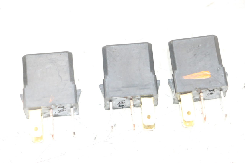 photo de RELAIS ELECTRIQUE YAMAHA XMAX X-MAX 125 (2006 - 2009)