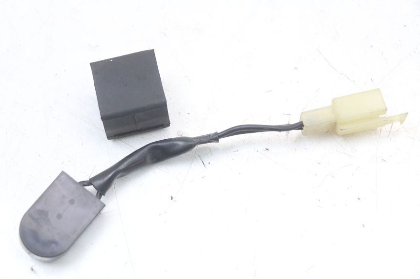 photo de RELAIS ELECTRIQUE YAMAHA CYGNUS X 125 (2004 - 2007)