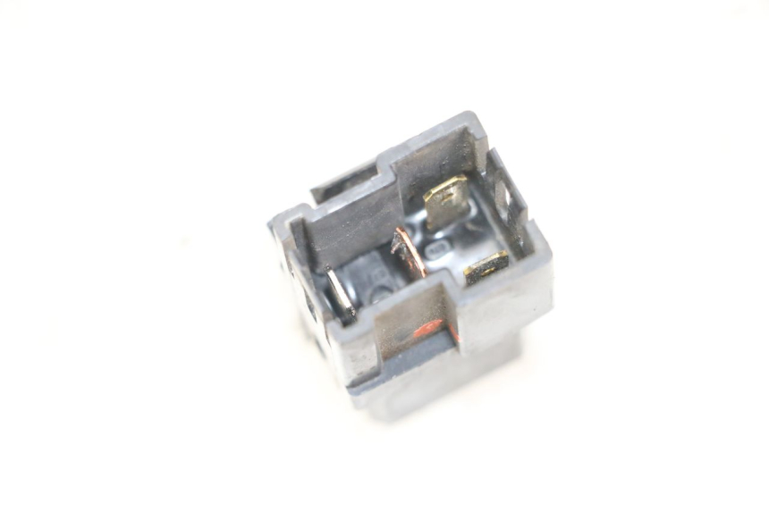 photo de RELAIS ELECTRIQUE YAMAHA FZS FAZER 600 (2001 - 2003)