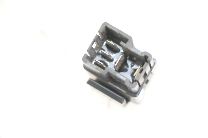 photo de RELAIS ELECTRIQUE YAMAHA FZS FAZER 600 (2001 - 2003)