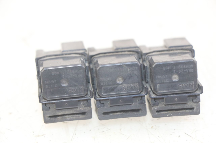 photo de RELAIS ELECTRIQUE YAMAHA YP MAJESTY 400 (2004 - 2008)
