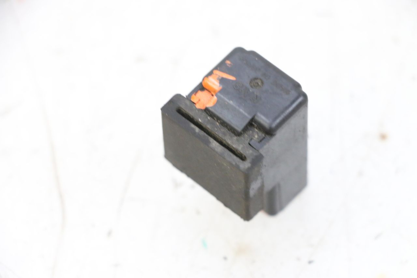 photo de RELAIS ELECTRIQUE YAMAHA YFM R RAPTOR 250 (2008 - 2014) - Détail de la pièce