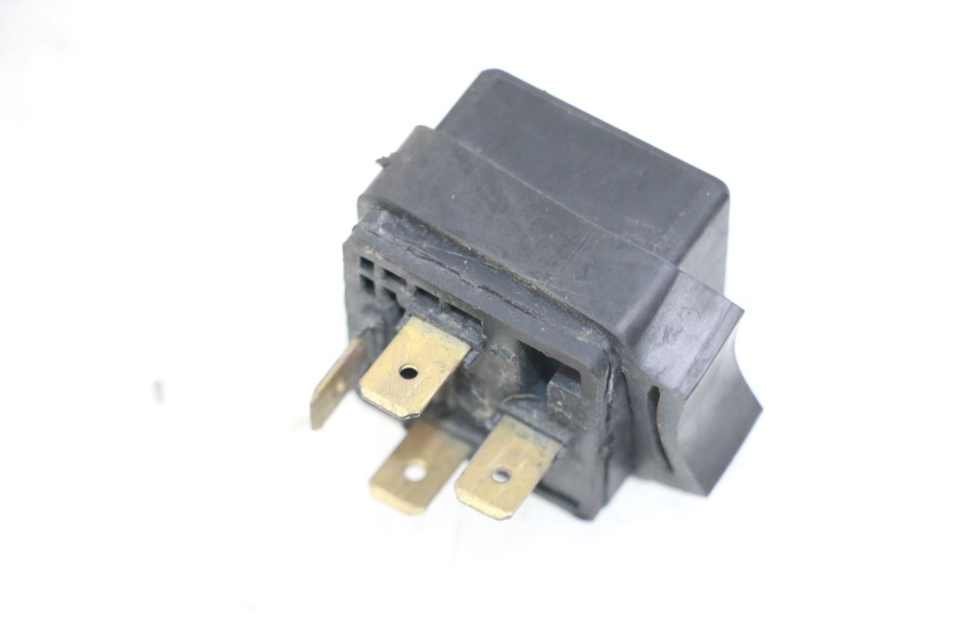 photo de RELAIS ELECTRIQUE YAMAHA YP MAJESTY 125 (2007 - 2010) - Détail de la pièce