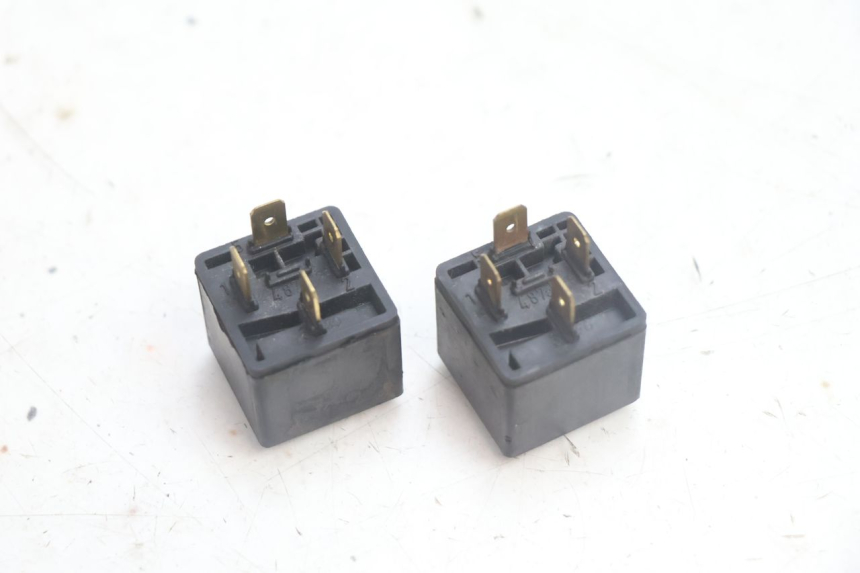 photo de RELAIS ELECTRIQUE YAMAHA YP MAJESTY 125 (2002 - 2006) - Zoom état d’usage