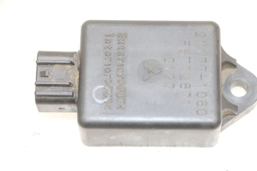 photo de RELAIS ELECTRIQUE KAWASAKI ZR 7 750 (1999 - 2001) - Vue principale