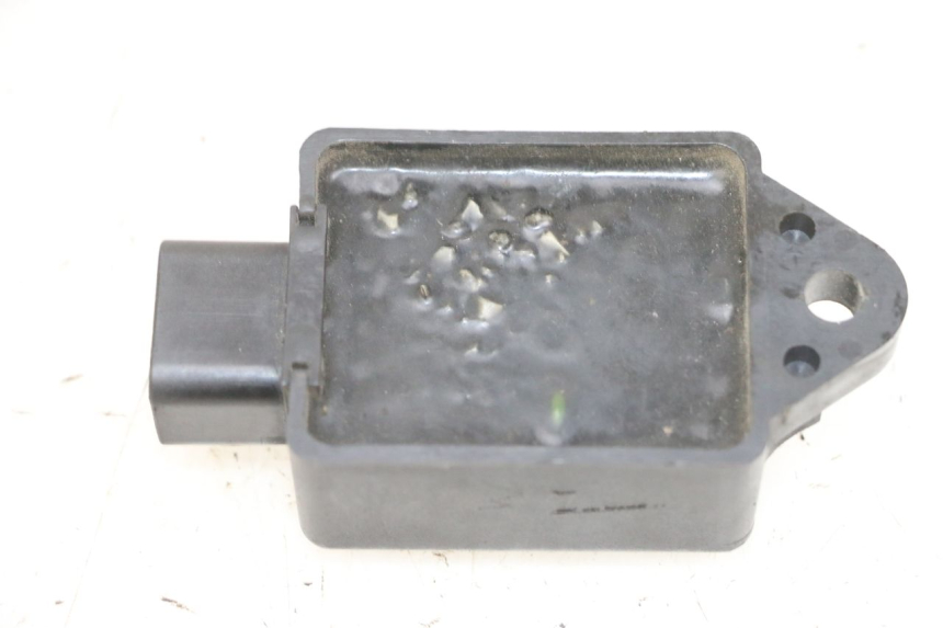 photo de RELAIS ELECTRIQUE KAWASAKI ZR 7 750 (1999 - 2001) - Zoom état d’usage