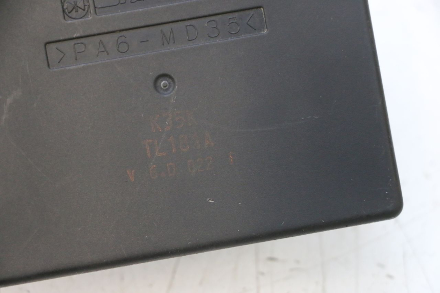 photo de RELAIS PHARE HONDA PCX (JF57/JF64) 125 (2014 - 2018) - Détail de la pièce