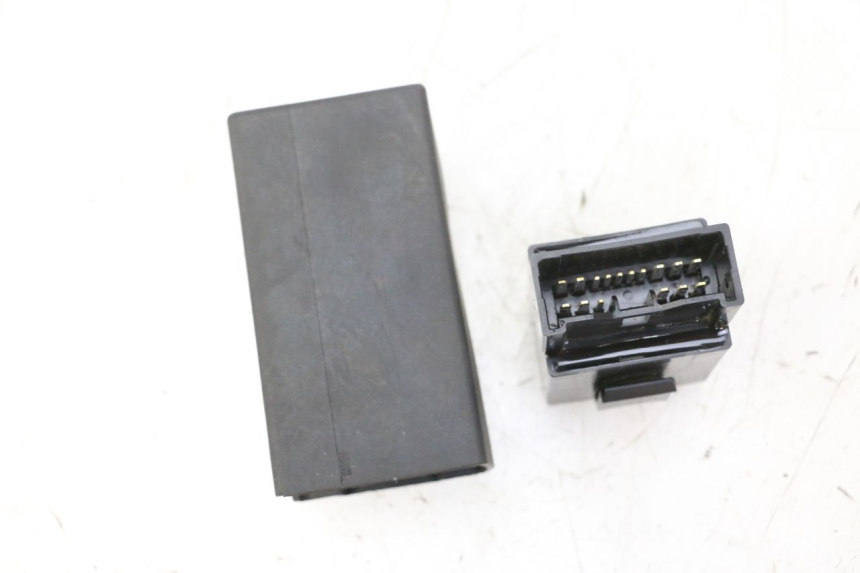 photo de RELAIS POMPE À ESSENCE YAMAHA MT-07 MT07 ABS 700 (2014 - 2017)