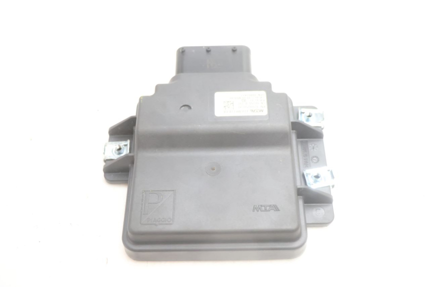 photo de RELAIS ROLL LOCK PIAGGIO MP3 HPE 530 (2022 - 2026) - Autre angle de vue