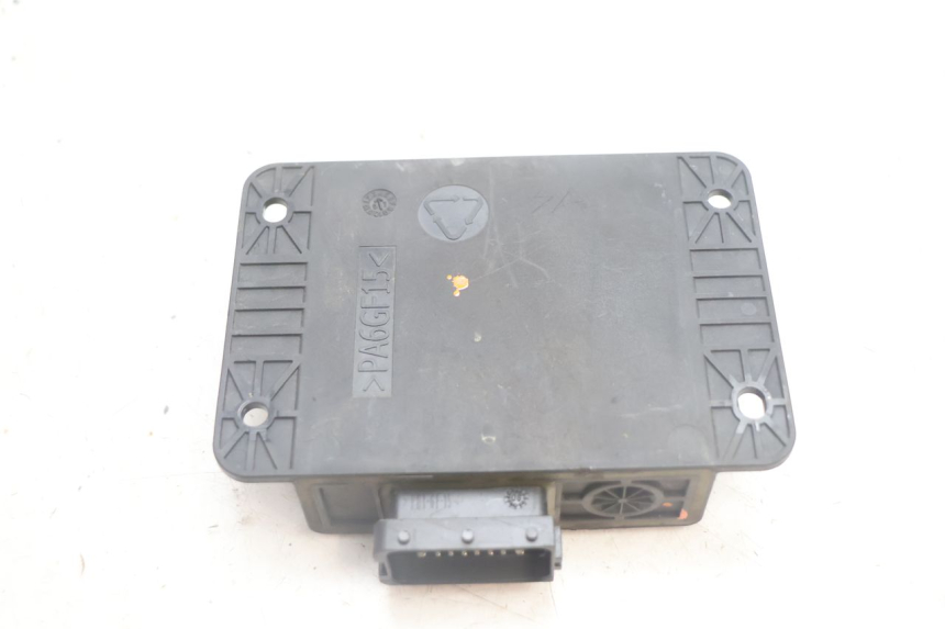 photo de RELAIS ROLL LOCK PIAGGIO MP3 125 (2006 - 2014) - Gros plan technique