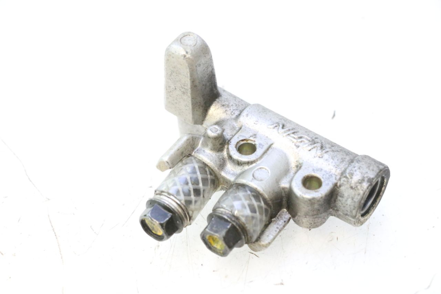 photo de REPARTITEUR FREIN HONDA FJS SILVER WING SILVERWING 400 (2005 - 2008) - Autre angle de vue