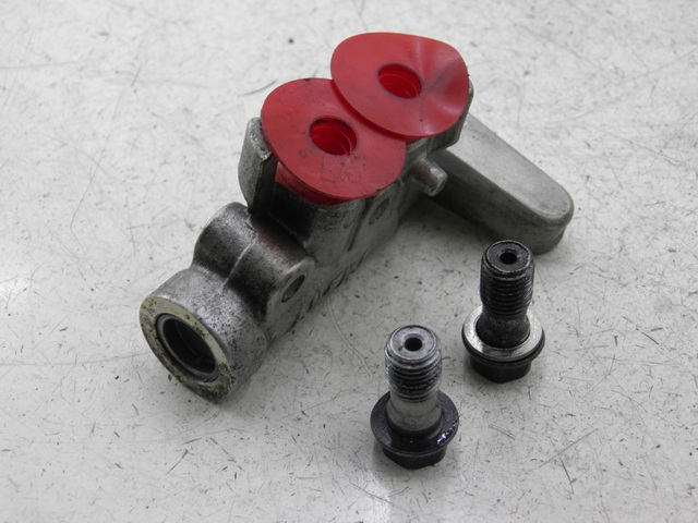 photo de REPARTITEUR FREIN HONDA FJS SILVER WING 600 (2003 - 2005)