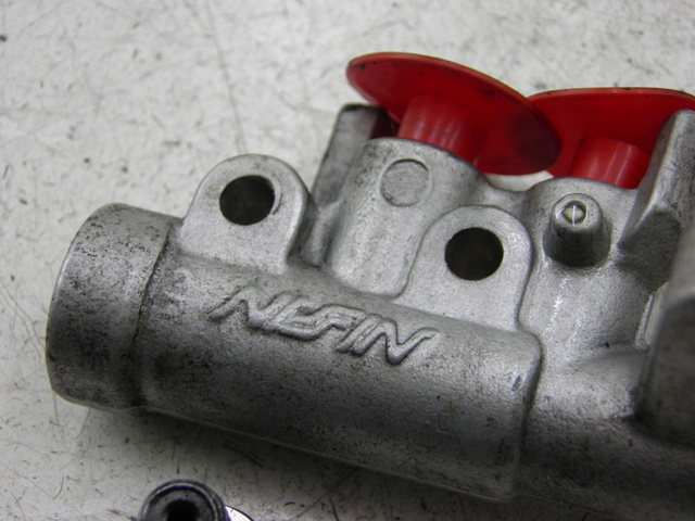 photo de REPARTITEUR FREIN HONDA FJS SILVER WING 600 (2003 - 2005)