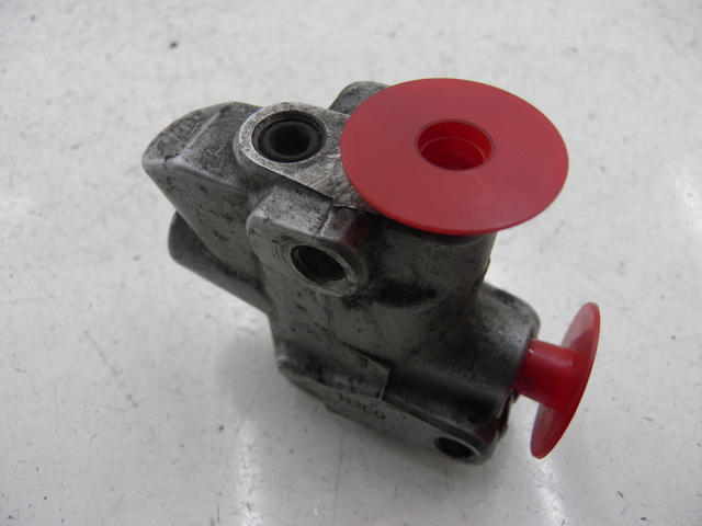 photo de REPARTITEUR FREIN HONDA NTV DEAUVILLE 650 (2001 - 2006)