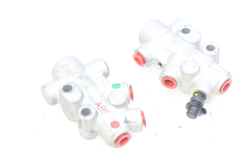 photo de REPARTITEUR FREIN PIAGGIO MP3 500 (2014 - 2016)