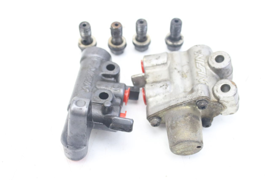 photo de REPARTITEUR FREIN HONDA VFR FI RC46 800 (1998 - 2001) - Gros plan technique