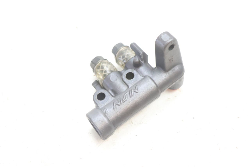 photo de REPARTITEUR FREIN HONDA VFR FI RC46 800 (1998 - 2001) - Gros plan technique